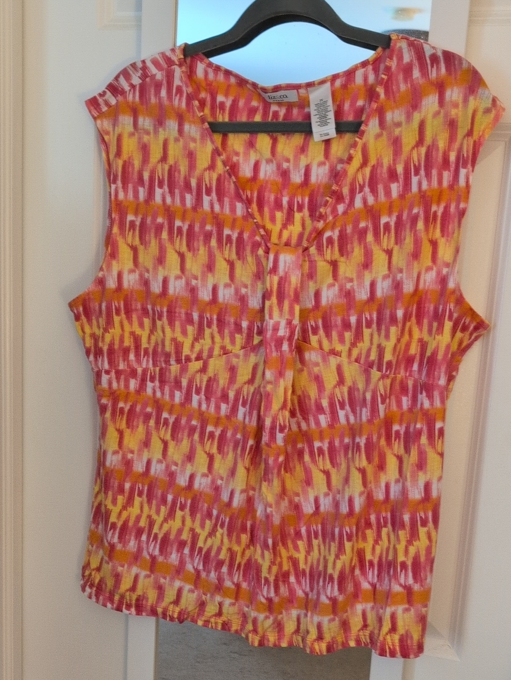 liz & co. Pink, Yellow and White Abstract V-Neck Tank Top